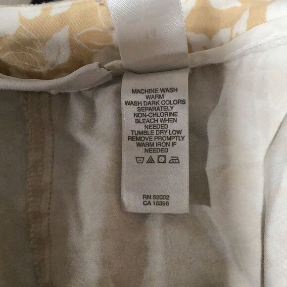 Pants, Liz Claiborne Womens Capris, 14, Liz Sport - Picture 7 of 7